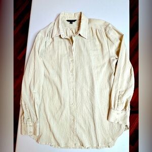 Banana Republic Cream Button-Up Shirt Medium 100% Cotton Classic Career Casual